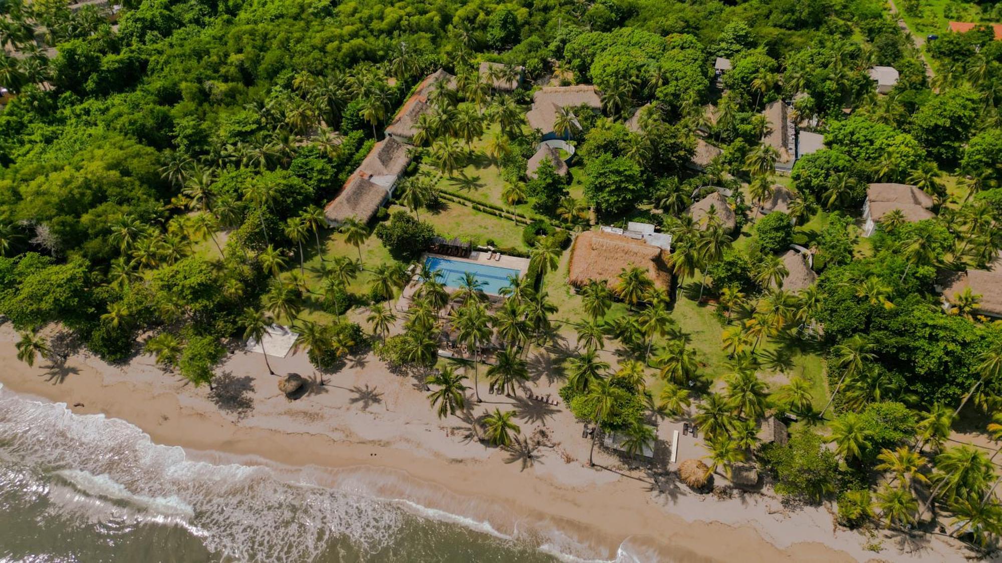 Huku Beach Hostel Palomino Exterior photo