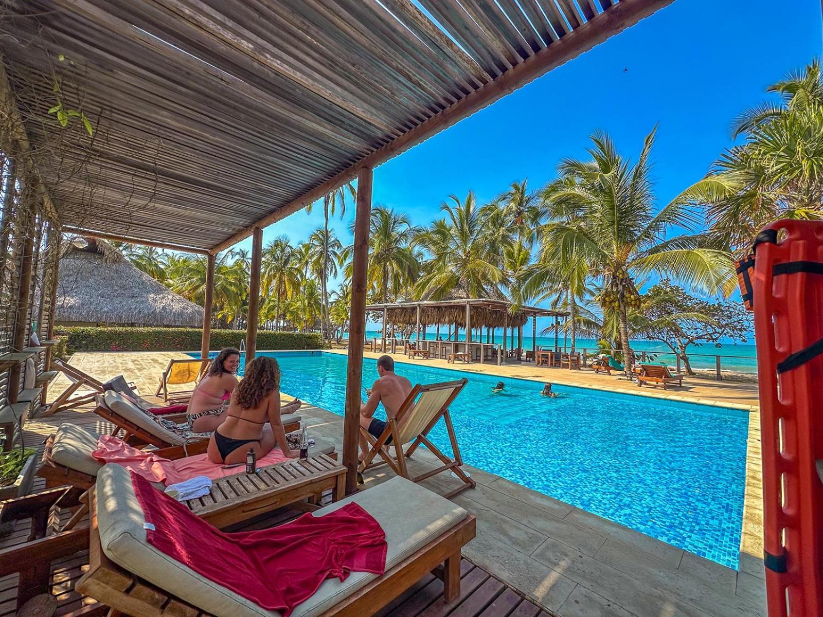 Huku Beach Hostel Palomino Exterior photo