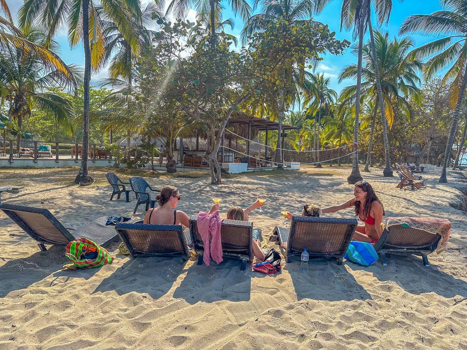 Huku Beach Hostel Palomino Exterior photo