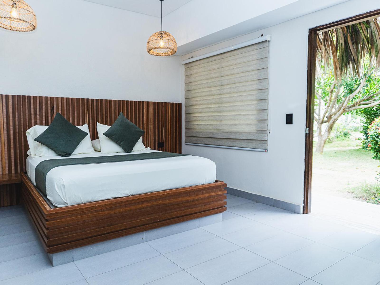 Huku Beach Hostel Palomino Exterior photo