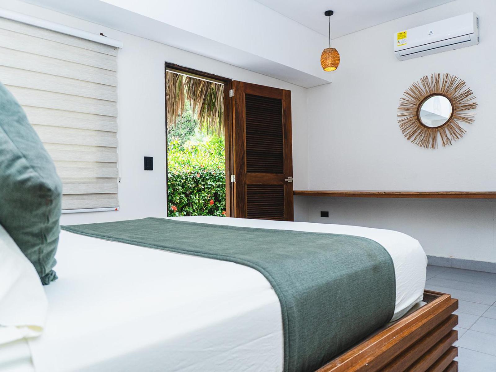 Huku Beach Hostel Palomino Exterior photo