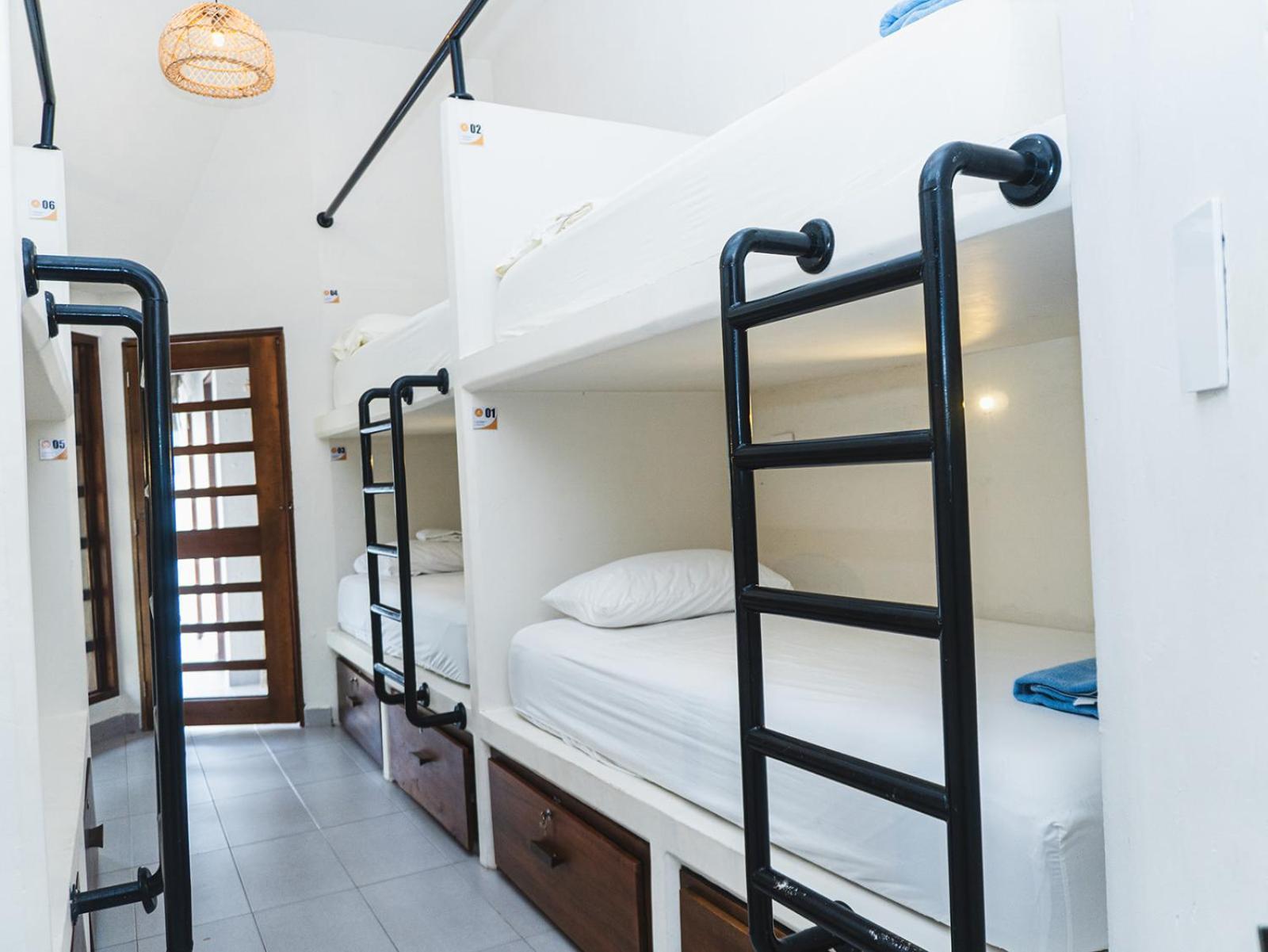 Huku Beach Hostel Palomino Exterior photo