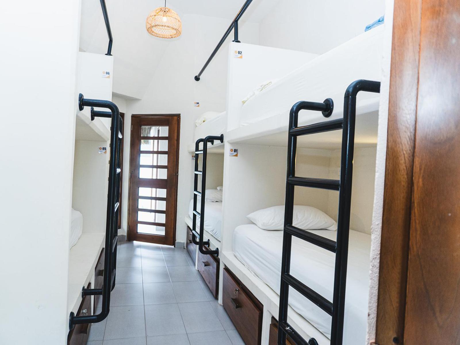 Huku Beach Hostel Palomino Exterior photo