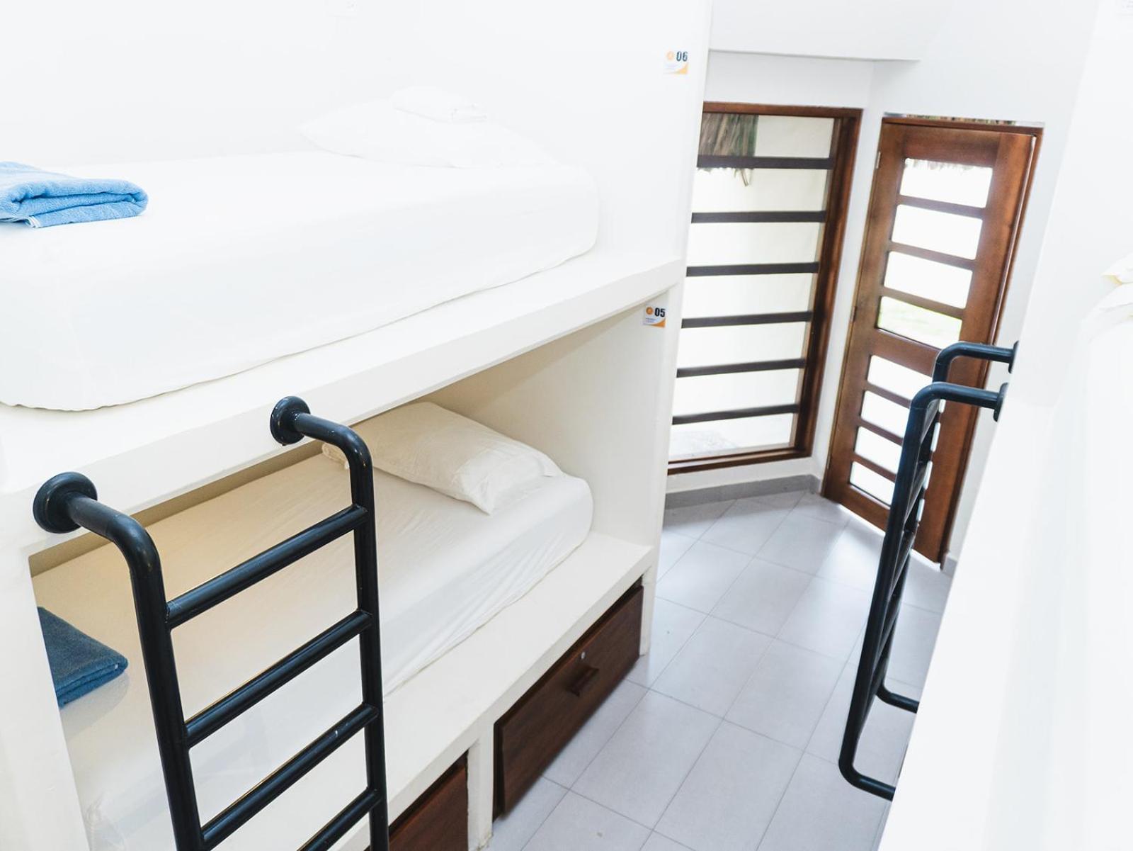 Huku Beach Hostel Palomino Exterior photo