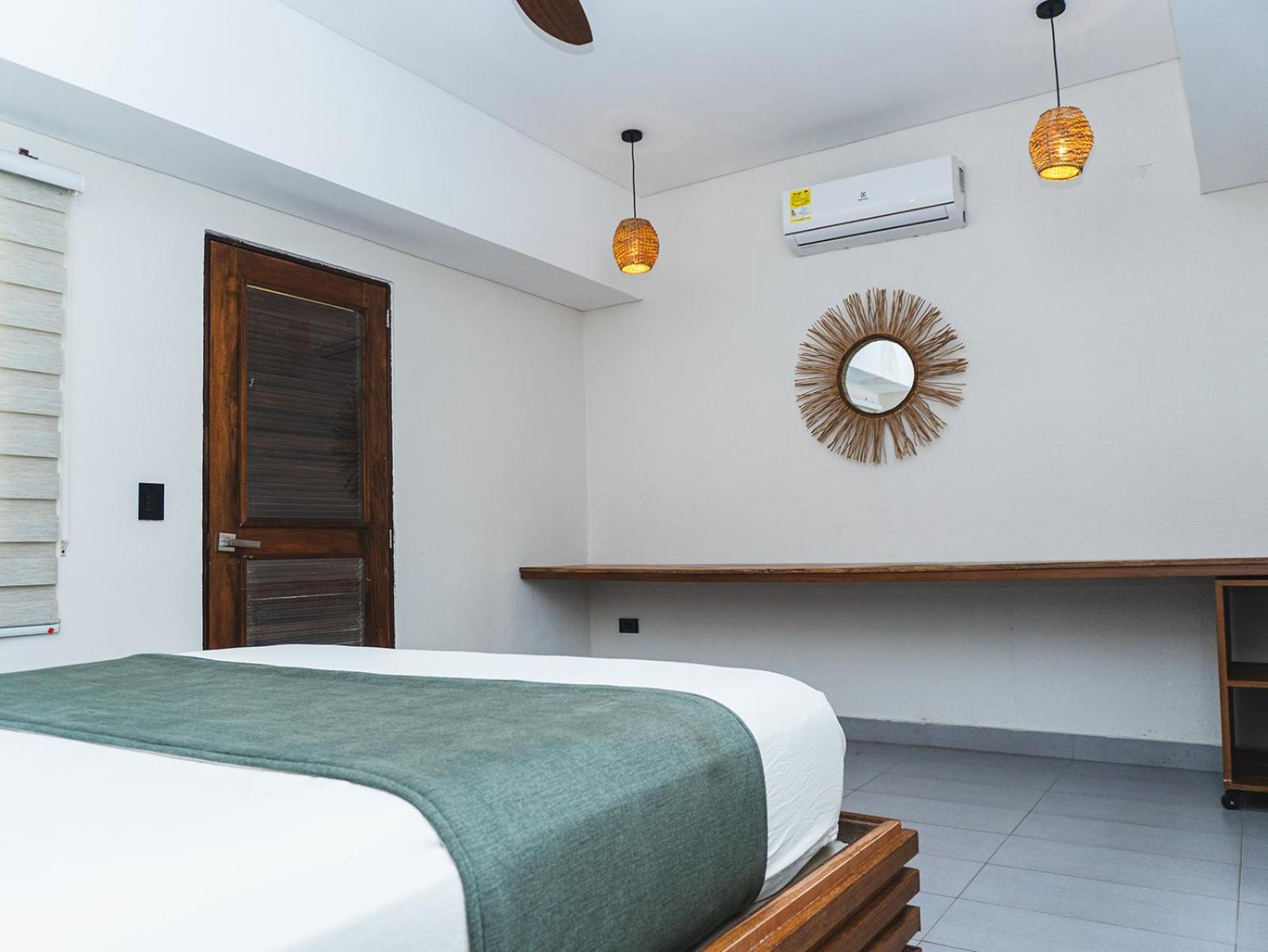 Huku Beach Hostel Palomino Exterior photo