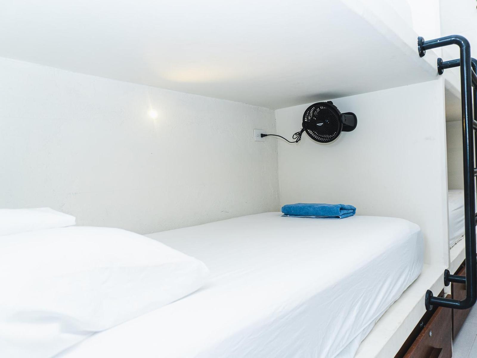 Huku Beach Hostel Palomino Exterior photo